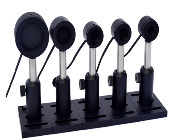 宽带吸收涂层热释电探测器